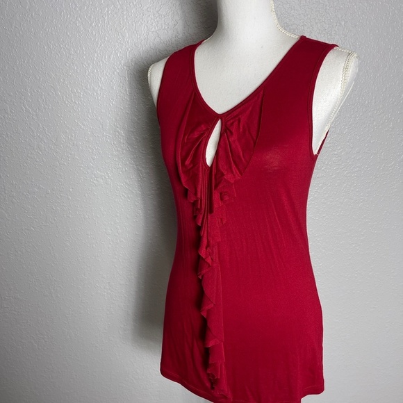 Olivia‎ Moon Red tank top - Picture 7 of 9
